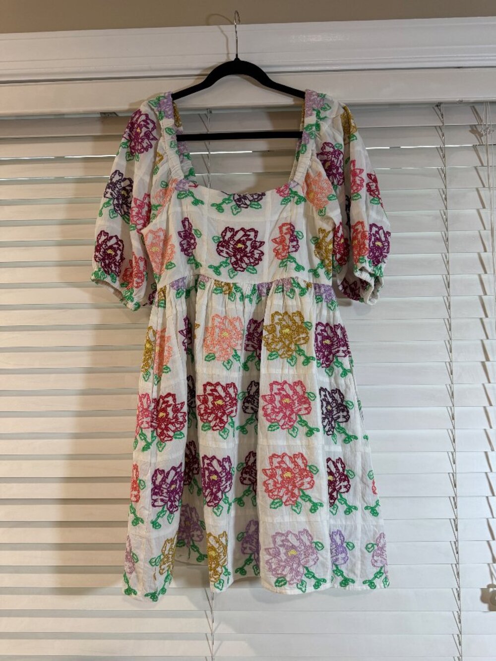Pink Chicken NY Embroidered Floral Smocked Puff Sleeve Cotton Dress Small